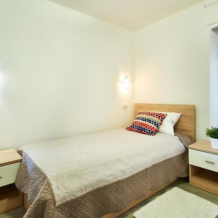 Roviv Apartments In The Old Town By Irundo Ρόβινι Εξωτερικό φωτογραφία