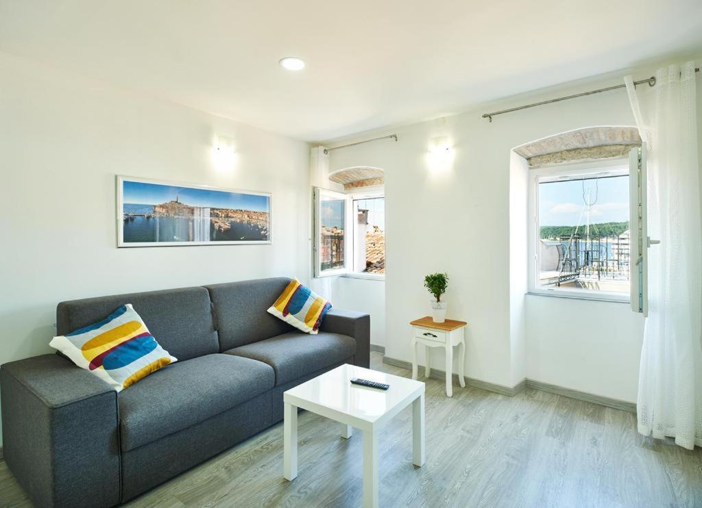 Roviv Apartments In The Old Town By Irundo Ρόβινι Εξωτερικό φωτογραφία